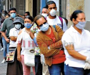 Casi 126,000 del sector formal han perdido el empleo.