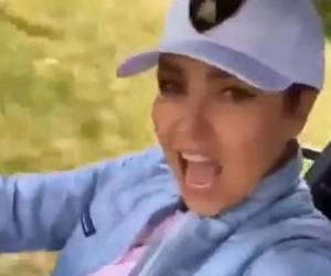 Thalía se llevó el susto de su vida luego de encontrarse con una rana y gritarle groserías captadas en video.