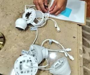 Además de la instalación de dispositivos, la actual administración denuncio boicoteos en los sistemas de votación y audio ordenados por Redondo antes de salir del cargo.