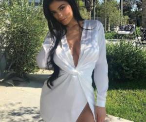 Kylie Jenner es la sensual hija menor de la dinastía Kardashian.
