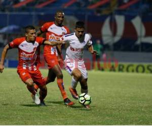 Pese al esfuerzo de los jugadores, ninguno de los equipos logró cambiar el 0-0 del marcador.