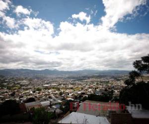 La vaguada dejará lluvias acompañadas de actividad eléctrica, según dijo Copeco. Foto: EL HERALDO.