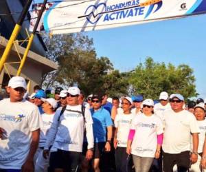 La maratón de 17 kilómetros recorrió Amapala con el presidente de Honduras a la cabeza. (Fotos: cortesía Casa Presidencial)
