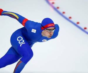 Tras su carrera, sexta de 18 en el programa, se ubicó en el segundo puesto, del que fue cayendo hasta el vigésimo entre 36 competidores, una vez que se realizaron los demás recorridos a la pista del Óvalo de Gangneung. Foto: AP