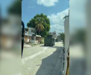 Los militares salvadoreños llevan a cabo operativos de búsqueda en Puerto Príncipe, donde cuatro militares salvadoreños fueron secuestrados durante una emboscada.