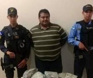 El guatemalteco fue identificado como Carlos Silvestre Castellanos Divas, quien llevaba 184 mil dólares (4.4 millones de lempiras) y será acusado de lavado de activos.