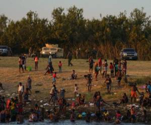 La Oficina de Aduanas y Protección de Fronteras de Estados Unidos ha dicho que la 'mayoría' de los inmigrantes indocumentados serán expulsados en virtud de la política gubernamental del Título 42. Foto: AFP