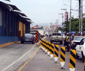 En el bulevar Centroamérica ya han sido abiertos al tráfico liviano al menos cuatro tramos de carriles segregados.