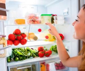 No basta con refrigerar, debes lavar bien las verduras y frutas antes de comerlas. (Foto: Cortesía Estar Bien)