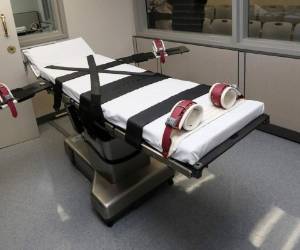 Fotografía de archivo del 9 de octubre de 2014 de la sala de ejecuciones en el Centro Penitenciario del Estado de Oklahoma en McAlester, Oklahoma.