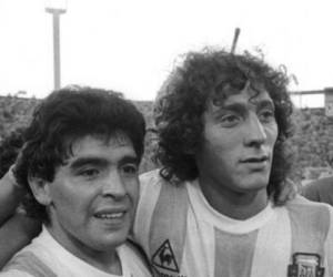 Fueron compañeros en la Selección Argentina que dirigió Carlos Salvador Bilardo.
