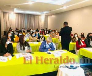 En constantes capacitaciones y simulacros de recuentos jurisdiccionales se ha mantenido el personal permanente y temporal de todas las áreas de este Tribunal. Foto: El Heraldo