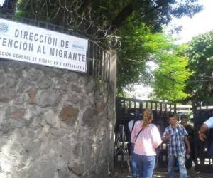 En Estados Unidos viven 2,6 millones de salvadoreños de los 3 millones residentes en el extranjero, quienes en 2014 enviaron 4.217,2 millones de dólares en remesas familiares