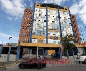 Los trabajadores también tienen una cuenta de pensiones para el retiro o jubilación, a los 60 años las mujeres y 65 los hombres. Mientras que la reserva laboral o cuenta de cesantía es para el despido o renuncia. Foto: Archivo EL HERALDO.