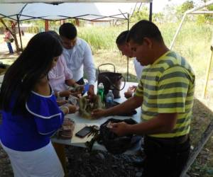 En las graduaciones del Técnico Vocacional se recolectaron fondos.