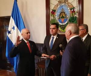 Óscar Chinchilla asume desde este sábado su segundo mandato.