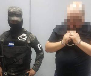 El detenido fue identificado como Hezron Otniel Molina López. Foto: Cortesía Policía Nacional.