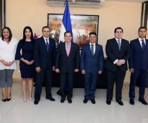 Los nuevos servidores públicos se desempeñarán en la Secretaría Privada de la Presidencia, Turismo, Finanzas y Salud; Marina Mercante, Instituto de Transporte y Servicio Civil. Foto Cortesía Casa Presidencial