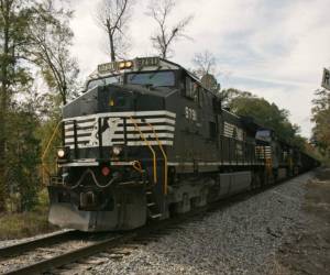Foto ilustración de los trenes de la empresa Norfolk Southern