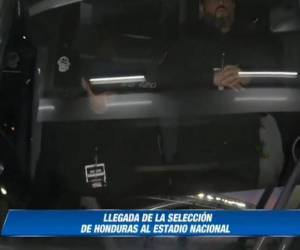 Momento cuando la Selección de Honduras llegaba al Nacional de San José.