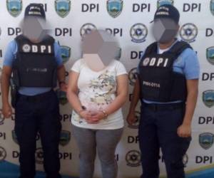 La detenida de 34 años de edad es originaria y residente de la capital.