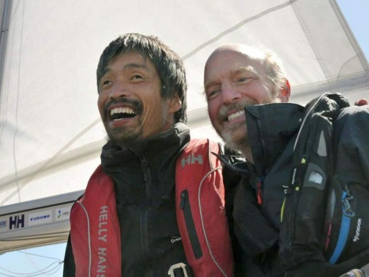 Mitsuhiro Iwamoto, de 52 años, llegó durante la mañana al puerto de Fukushima.