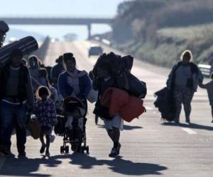 Trump acusa a los migrantes de protagonizar una 'invasión' y para contenerlos dispuso el envío de miles de soldados a la frontera sur. Foto: AFP