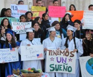 Esta ley ayudará en gran medida a los cientos de 'dreamers', de los cuales, 21,000 jóvenes hondureños que llegaron a Estados Unidos cuando eran niños. Foto AP