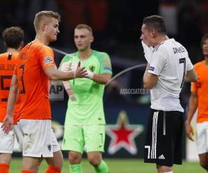 Los goles holandeses fueron anotados por Virgil Van Dijk (30), Memphis Depay (86) y Georginio Wijnaldum (90+3). Foto: Agencia AP.