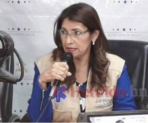 La ministra de Salud, Alba Consuelo Flores, anunció que las embarazadas serán vacunadas en casa.