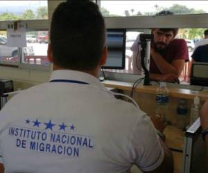 La cita de los mandatarios que integran el Triángulo Norte de Centroamérica se producirá en el puesto fronterizo integrado de Honduras con Guatemala, llamado Corinto, en el municipio hondureño de Tegucigalpita.