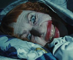 El pasado del personaje de la tía Gladys nunca fue completamente revelado en la cinta original. Y eso no fue casualidad.