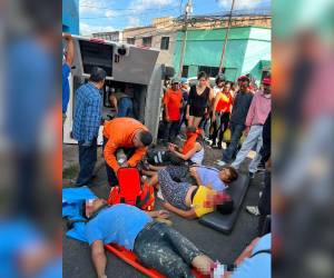 Las personas resultaron con fuertes golpes en la cabeza y varias partes del cuerpo.