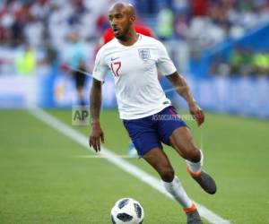 El volante de Inglaterra Fabian Delph probablemente se perderá el partido de Inglaterra contra Colombia en los octavos de final por el nacimiento de su tercer hijo. (Foto: AP)