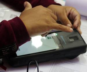 Los datos de más de 900 actas se transmitieron con normalidad a pesar de tener irregularidades, denunció la consejera López.