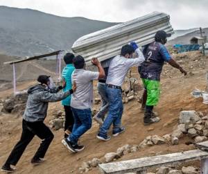 América Latina, que sufre casi una tercera parte del saldo mortal de la pandemia, con 254,897 decesos (6,575,960 casos), se ha acentuado la pobreza y la desigualdad. Foto: AFP