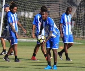 Romell Quioto entrenó los remates al arco en los entrenamientos de este sábado. (Fotos: Ronal Aceituno / Grupo Opsa)