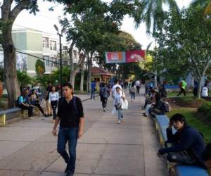 Más de 80 mil estudiantes iniciaron clases este lunes en la Universidad Nacional Autónoma de Honduras (Foto: Cortesía Presencia Universitaria / EL HERALDO Honduras / Noticias de Honduras)