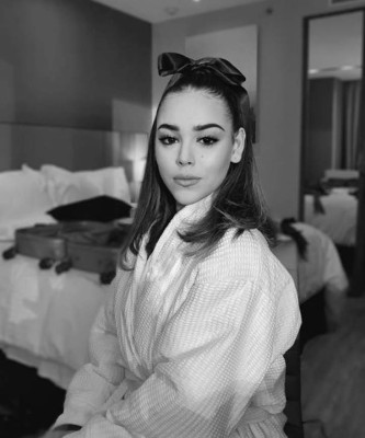 Ellos son los famosos que apoyan a la hondureña Angie Flores