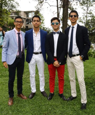 Seniors de Elvel School celebran su tradicional desayuno para fortalecer lazos de amistad