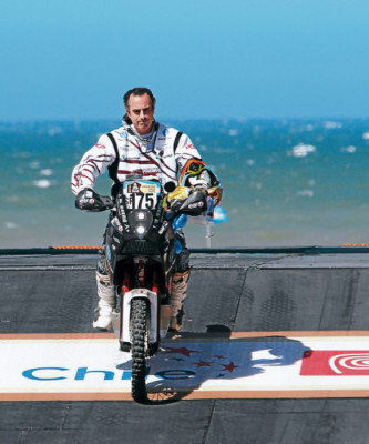 Muere el primer deportista en Rally Dakar 2012