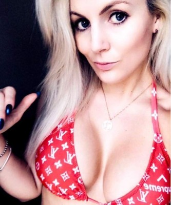 Leanne Carr, expolicía que publicó fotos de sus viajes durante licencia por enfermedad (FOTOS)