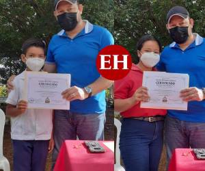 Los alumnos fueron galardonados por sus méritos en las matemáticas.