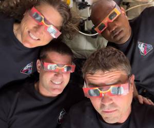 Antes de alejarse de la Luna, los astronautas hablarán con científicos en la Tierra mientras la experiencia aún está fresca en sus mentes, indicó la agencia espacial estadounidense.