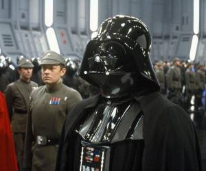 El actor Michael Pennington, quien interpretó a Moff Jerjerrod en Star Wars: Episodio VI, ha fallecido a los 82 años. La noticia fue publicada este domingo por el diario británico The Telegraph.