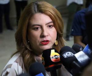 La consejera López Osorio pidió que hay que sostenernos entre todos y por Honduras, ante la falta de democracia en el proceso electoral.