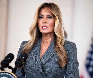 Melania indicó que los contactos que tuvo con Maxwell se limitaron a intercambios ocasionales. “No puede calificarse como nada más que correspondencia casual”, explicó.