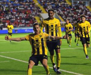 Imágenes del desarrollo del partido.