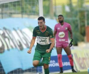 Imágenes del desarrollo del partido.