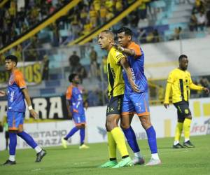 Imágenes del desarrollo del partido.